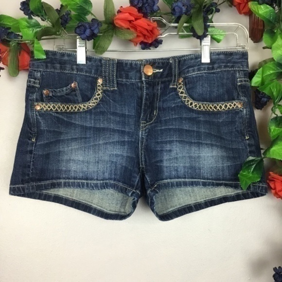 MAURICES Denim Jeans Shorts Size 5/6 - Picture 3 of 12
